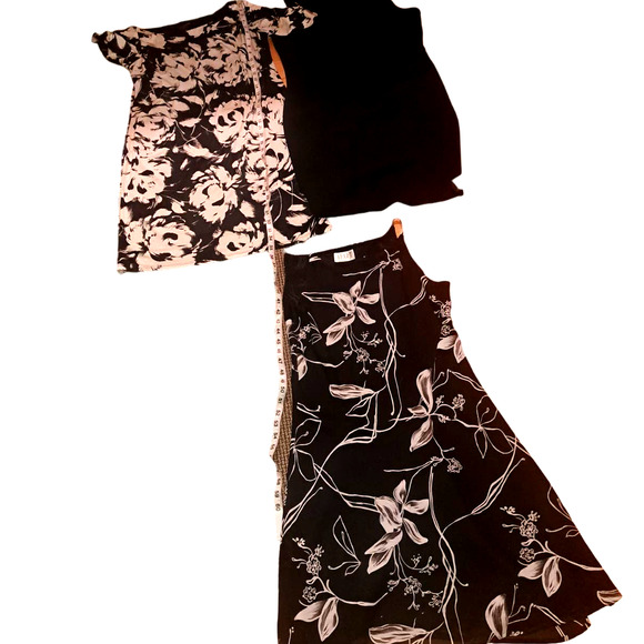 SPRING SALE! Three Sz 8 Beautiful Black-White Lightweight dresses- LOT 4 - Picture 2 of 10